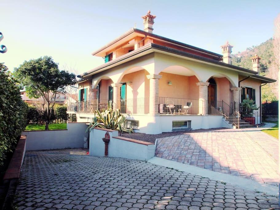 La Casa Di Mario Villa Massa  Exterior photo